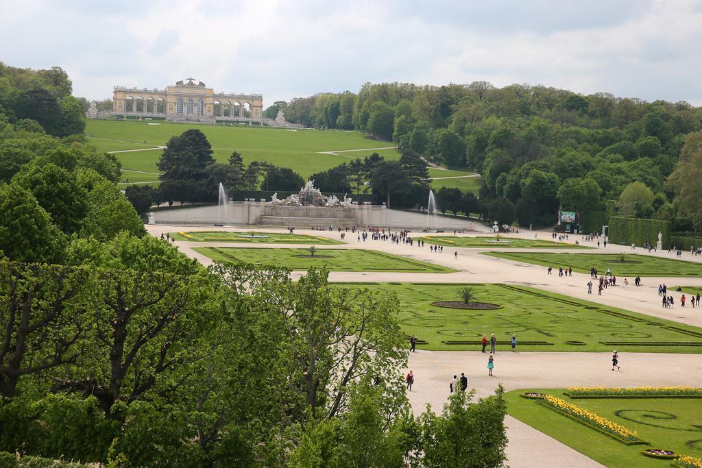Schloss Schoenbrunn Grand Appartement *
